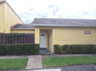200 Sparrow Dr APT 2, Royal Palm Beach, FL 33411