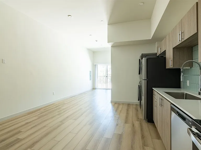 4233 Kansas Street — Photo 13