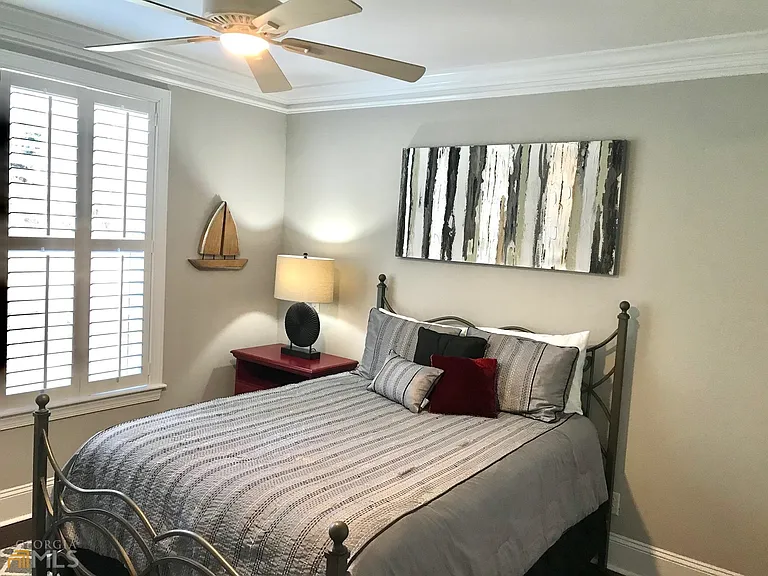 111 Gascoigne Ave #204 — Photo 26