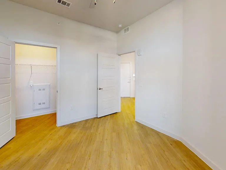 Park South — Photo 153