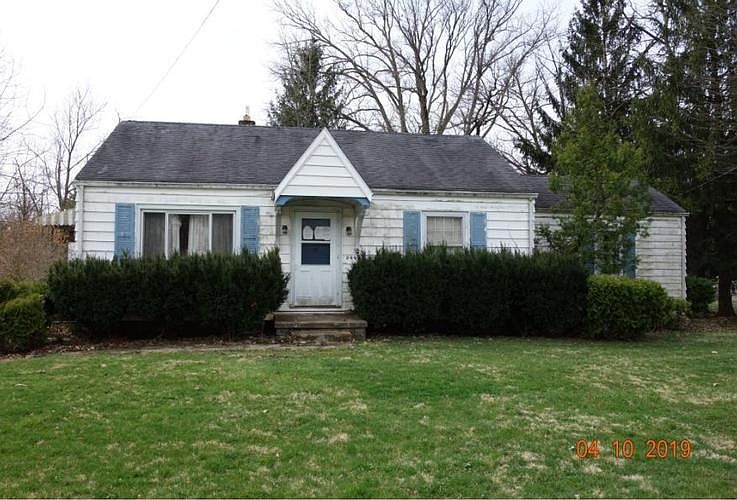 1st image of 2069 Rose Ave