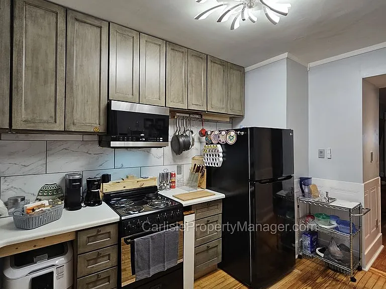 158 E High St — Photo 15
