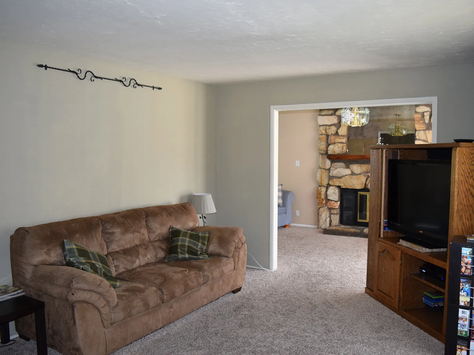 5 bed, 2150 sqft, $2,849 — Photo 4