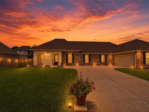 869 Capistrano Ct, Covington, LA 70433