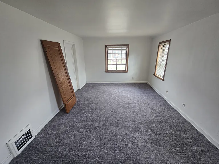 4111 W Roosevelt Dr — Photo 2