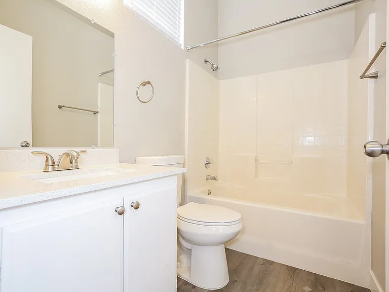 130 Breezy Shore Ave — Photo 9