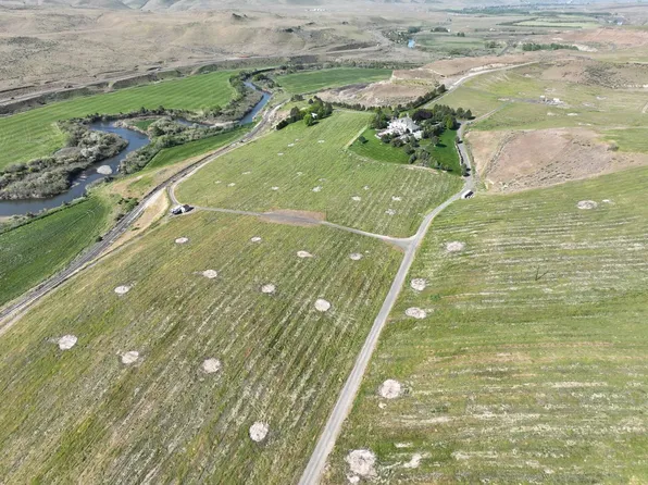 Oasis Rd, Touchet, WA 99360