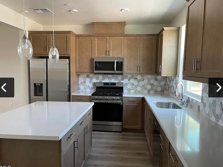 633 Winchester Dr — Photo 4