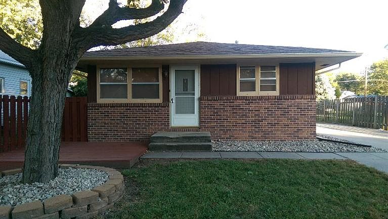 1st image of 2934 N 43rd St