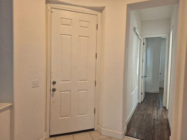 1700 Charm Way — Photo 4