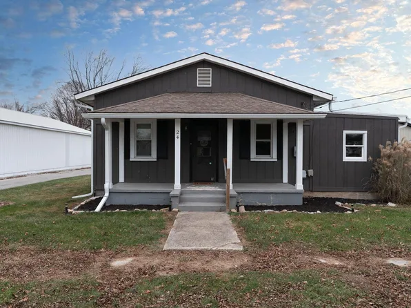 24 E Ramey St, Rossville, IN 46065
