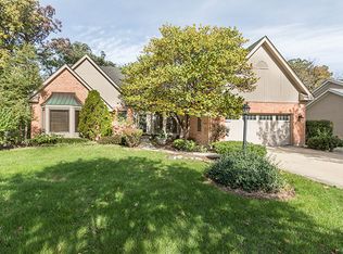 675 Rosewood Dr, West Chicago, IL 60185