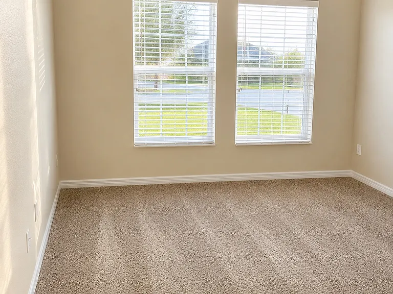 1907 Castleton Dr — Photo 19