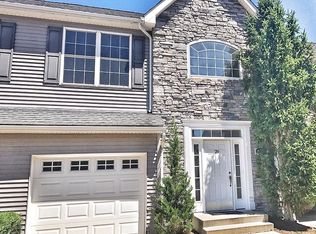 29 Marina Dr, Harveys Lake, PA 18618