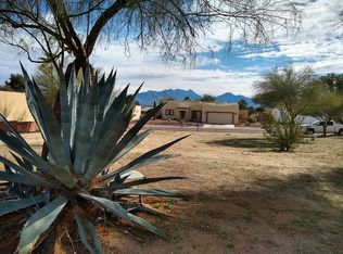 232 W Calle Frambuesa, Green Valley, AZ 85614