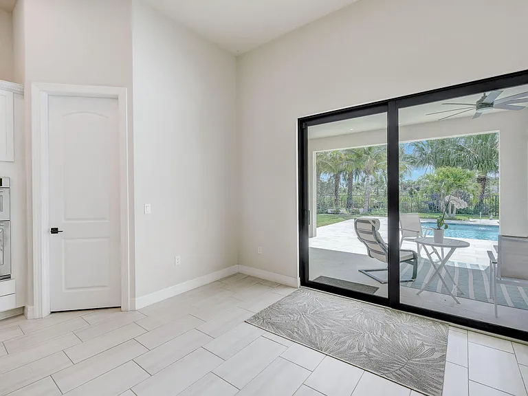 9234 Balsamo Dr — Photo 14