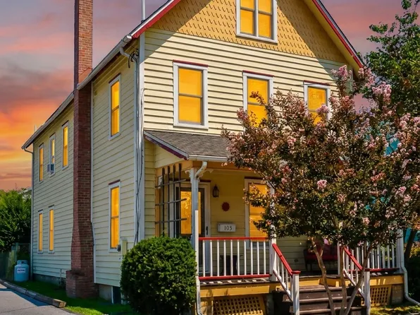 105 Dewey Ave, Lewes, DE 19958