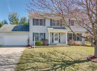 51960 Courtland Dr E, South Bend, IN 46637