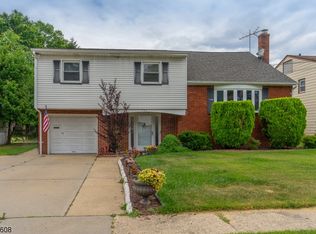 562 Scotland Rd, Union, NJ 07083