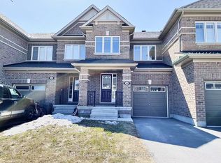 324 Lipizzaner St, Ottawa, ON K2S 0X9