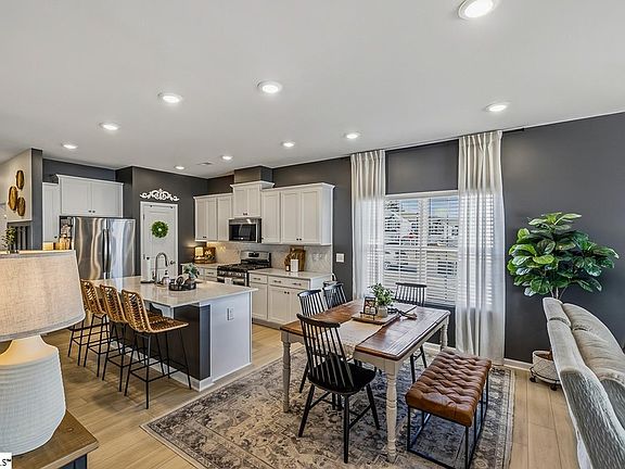 4th image of 114 Paneer Ln