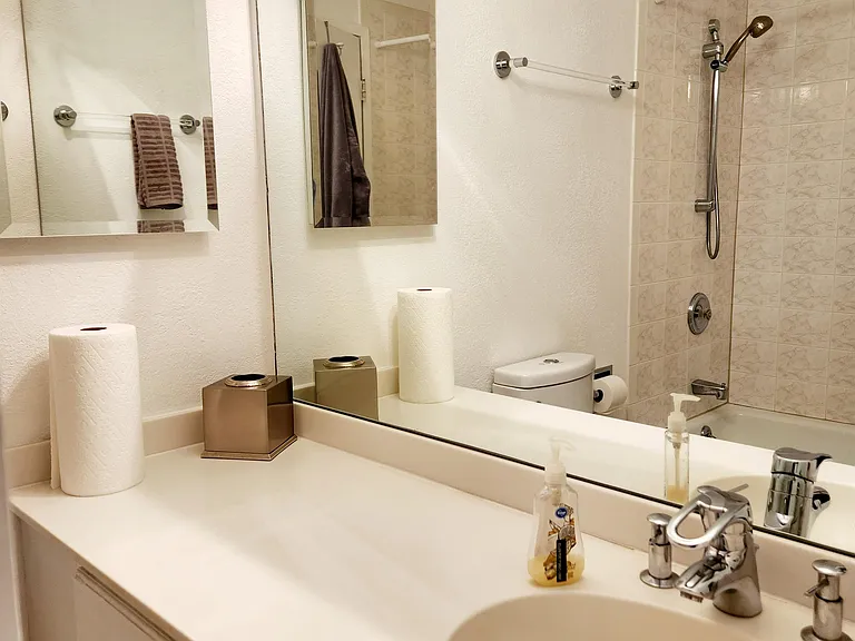 1625 Larimer St #2301 — Photo 8