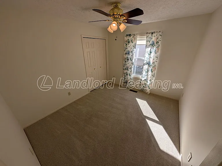 1417 Hollow Wood Ln — Photo 19