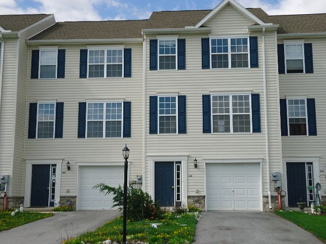 1st image of 338 Mesa Ln