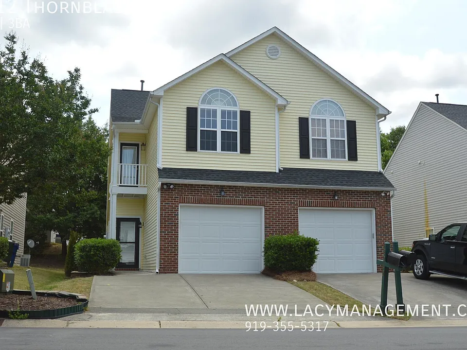 2212 Thornblade Dr