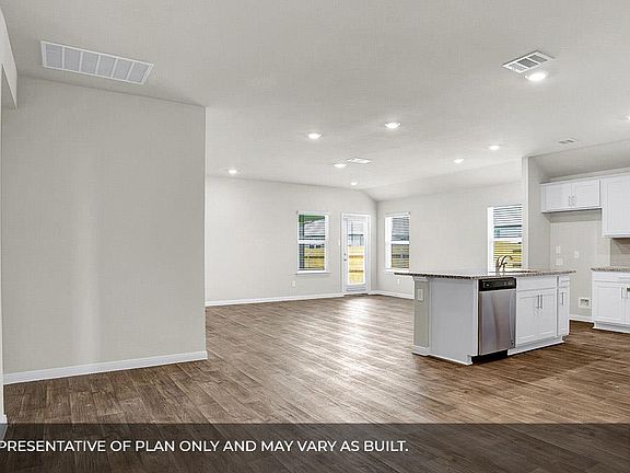 5th image of 2553 Whittler Rd