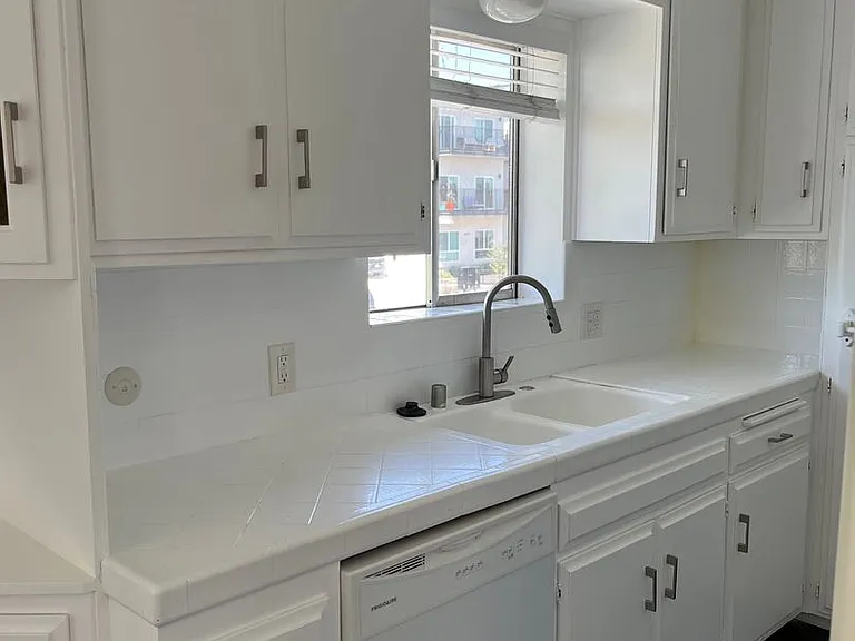 4055 Iowa St #5 — Photo 9