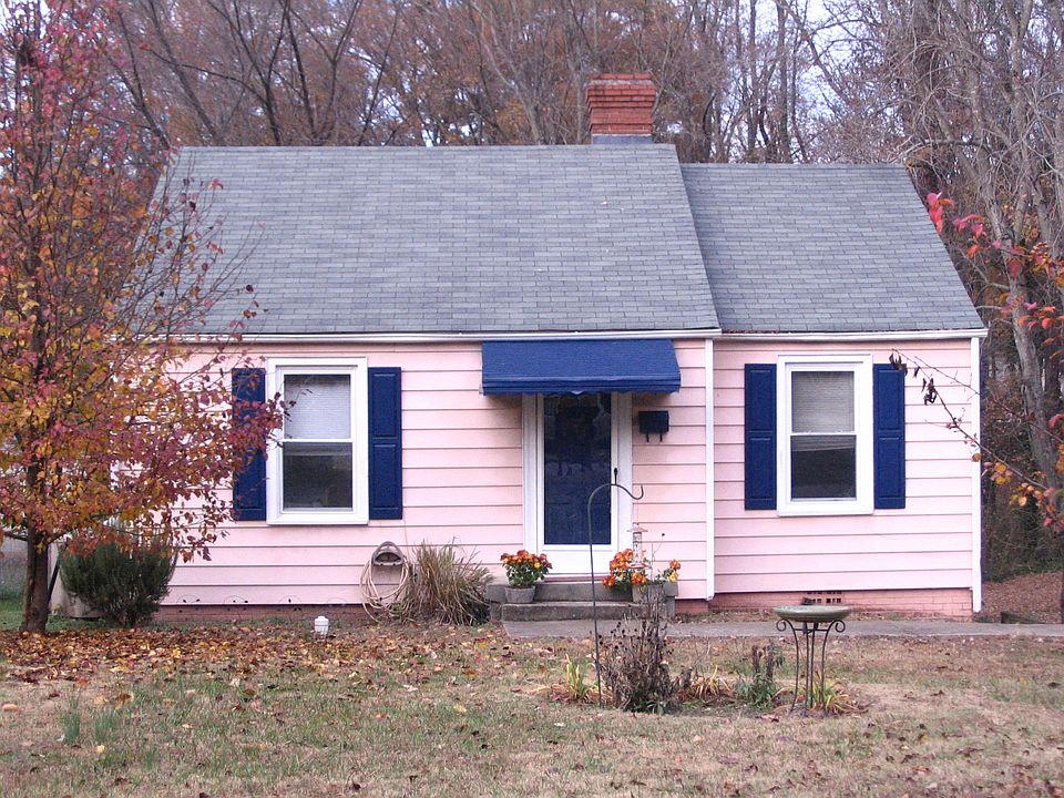 1st image of 109 E Edgewood Dr