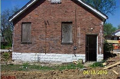 2nd image of 2142 Overlea Ave