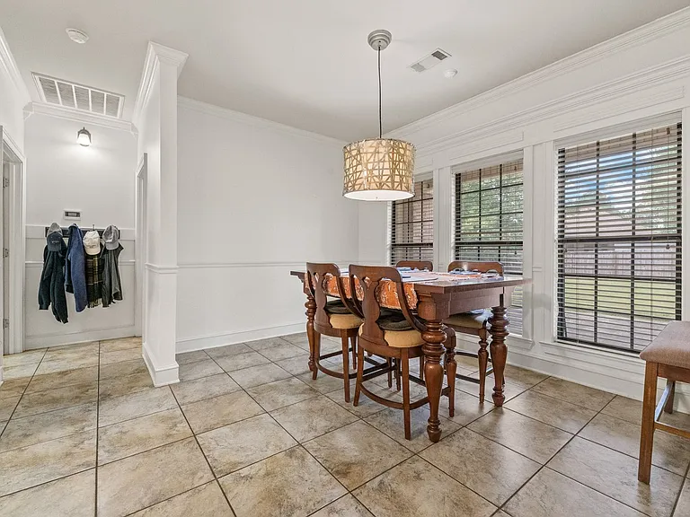 108 Bouriese Cir — Photo 17