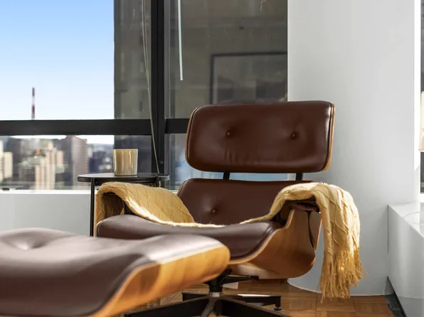 420 East 61st Street image 18 of 27