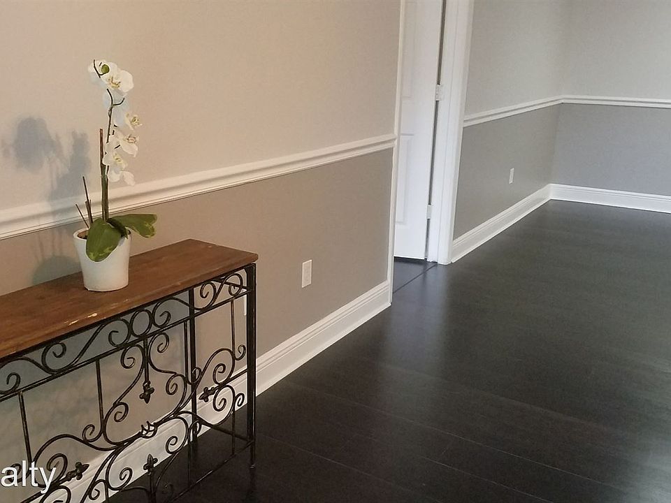 1st image of 713 Crest Pines Dr APT 228