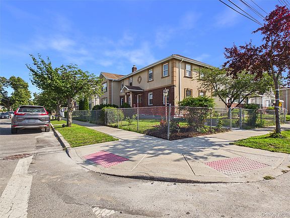 2nd image of 15520 132nd Avenue
