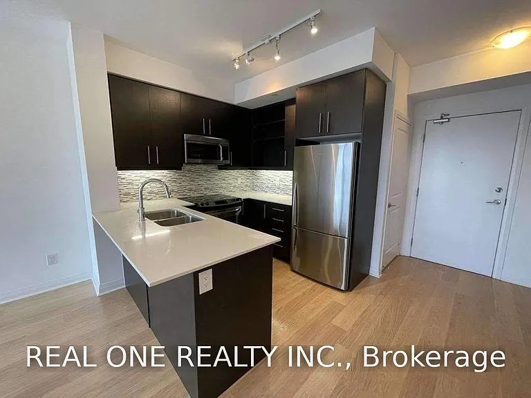55 Oneida Cres #1605 — Photo 4
