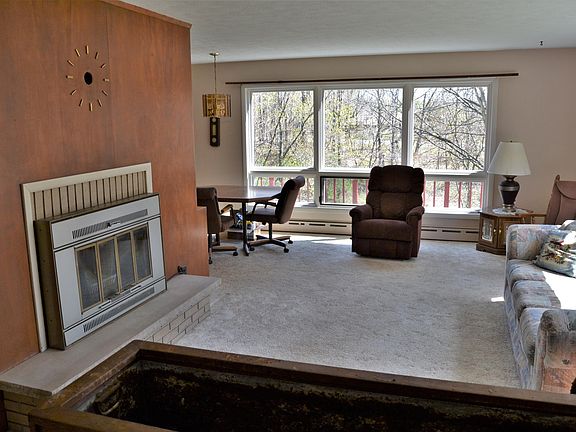 3rd image of 13694 Seneca Pkwy