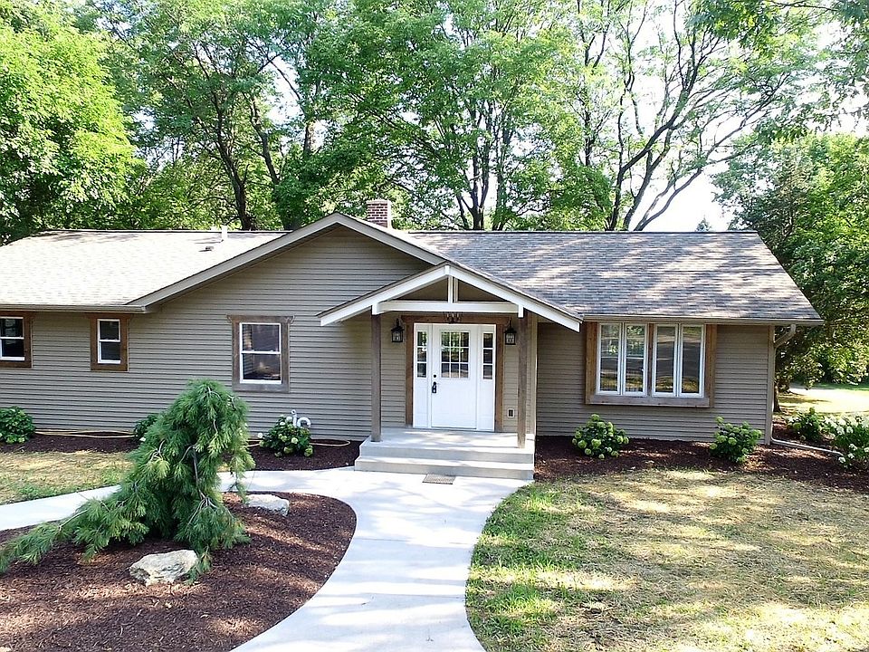 6912 Elevator Rd, Roscoe, IL 61073 Zillow