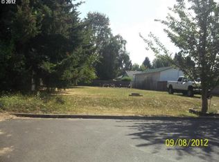 Carolyn Dr, Eugene, OR 97404
