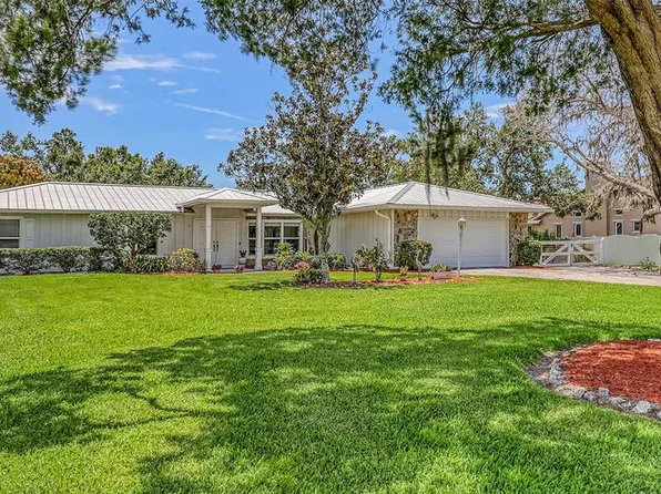 3764 Oak Grove Dr, Sarasota, FL 34243