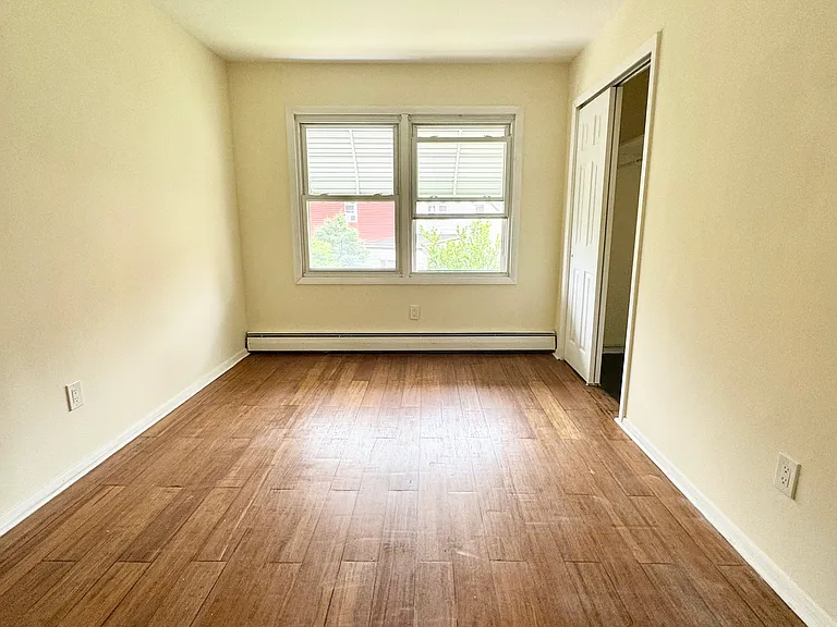 85 Bogart Ave #2 — Photo 12