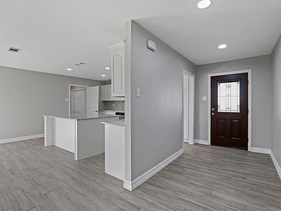 4th image of 214 Fm 547