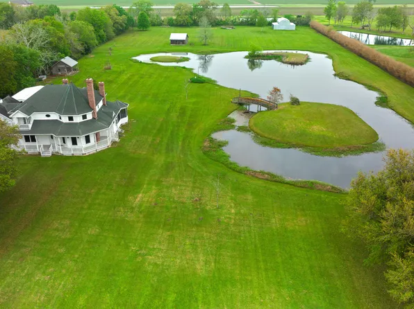 1606 Shady Ln, Erath, LA 70533