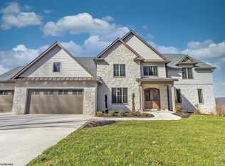 414 Rustic Hills Dr, Morgantown, WV 26508