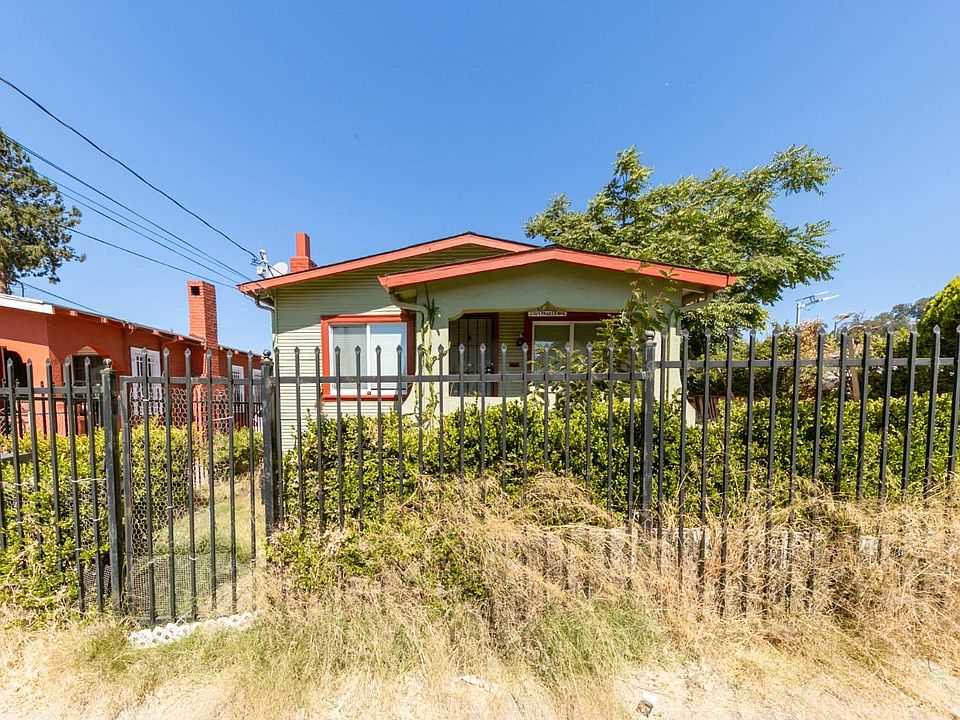 1st image of 2769 Parker Ave