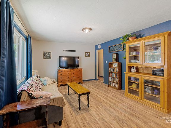 3rd image of 2614 Colorado Ave