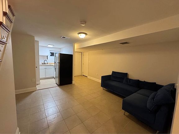 4th image of 5409 67th Ave