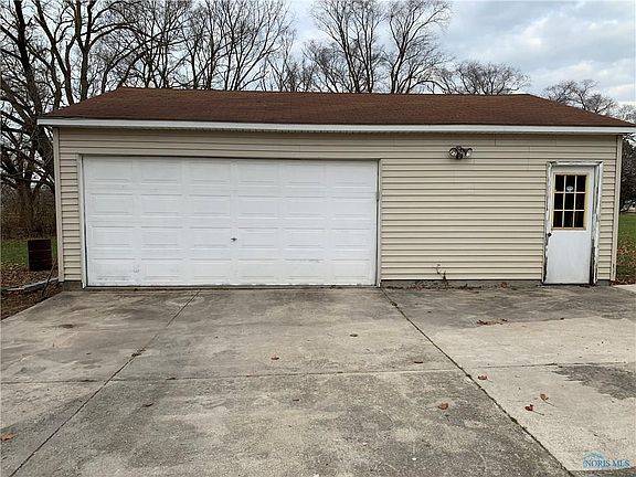 3rd image of 408 Krotzer Ave